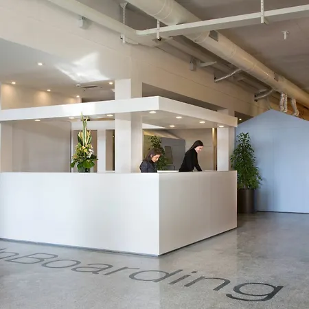 Bed & Boarding Hotel a capsule 2*