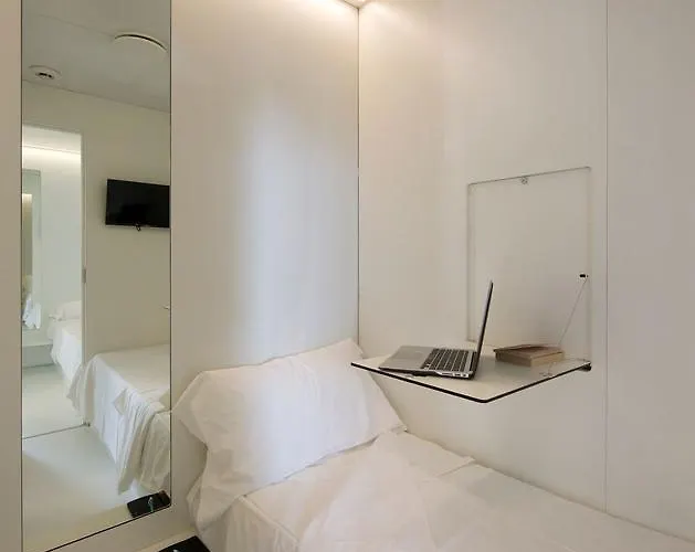 Bed & Boarding Ξενοδοχείο με κάψουλες