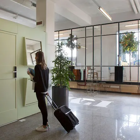 Bed & Boarding Hotel kapsułowy Neapol