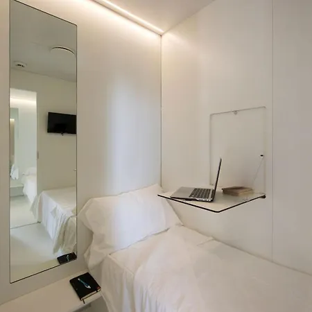 Bed & Boarding فندق-كبسولة 3*