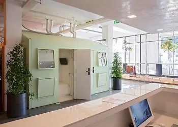 Bed & Boarding Capsule hotel 2*