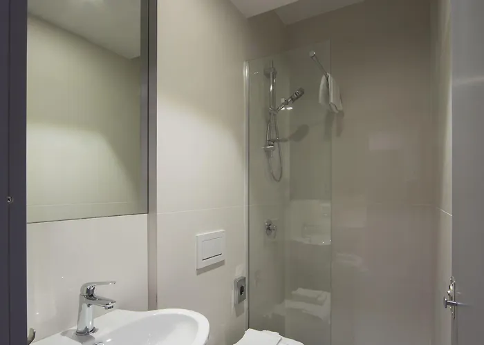 Bed & Boarding Hotel a capsule 3*